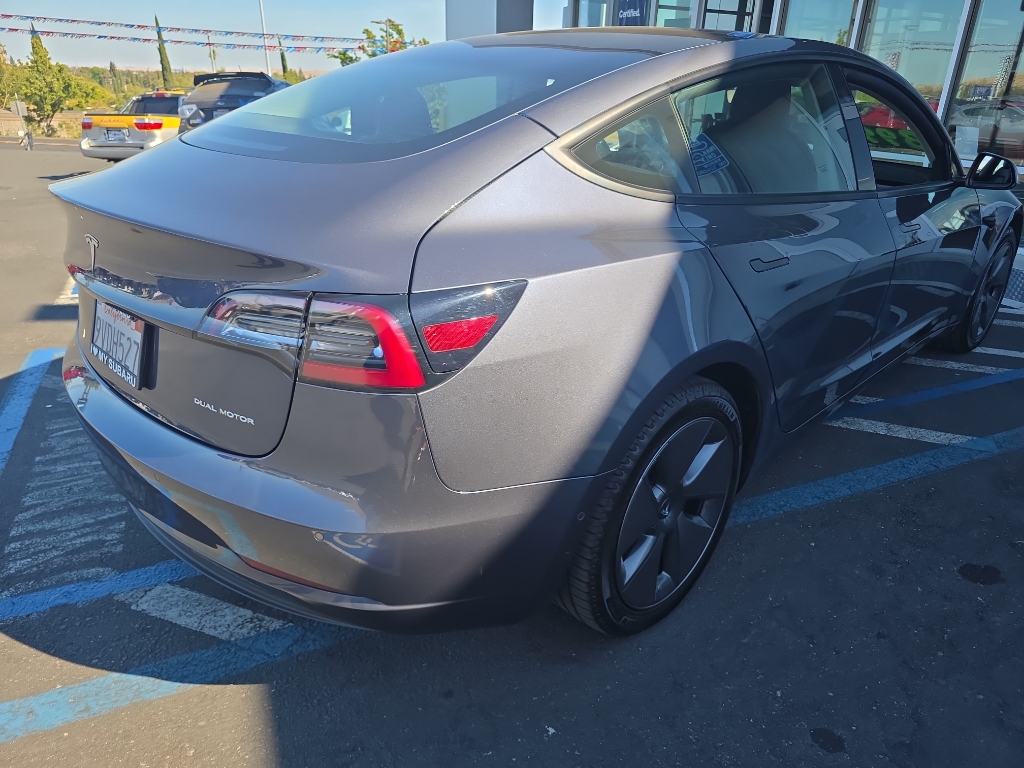 2021 Tesla Model 3 photo 3