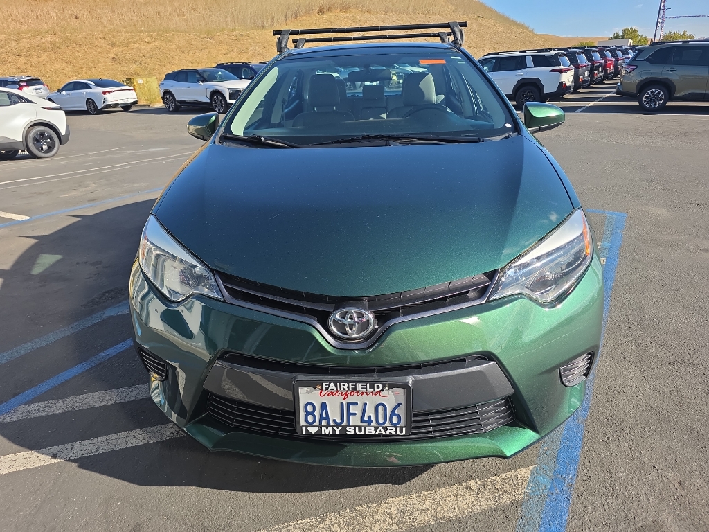 2015 Toyota Corolla photo 2