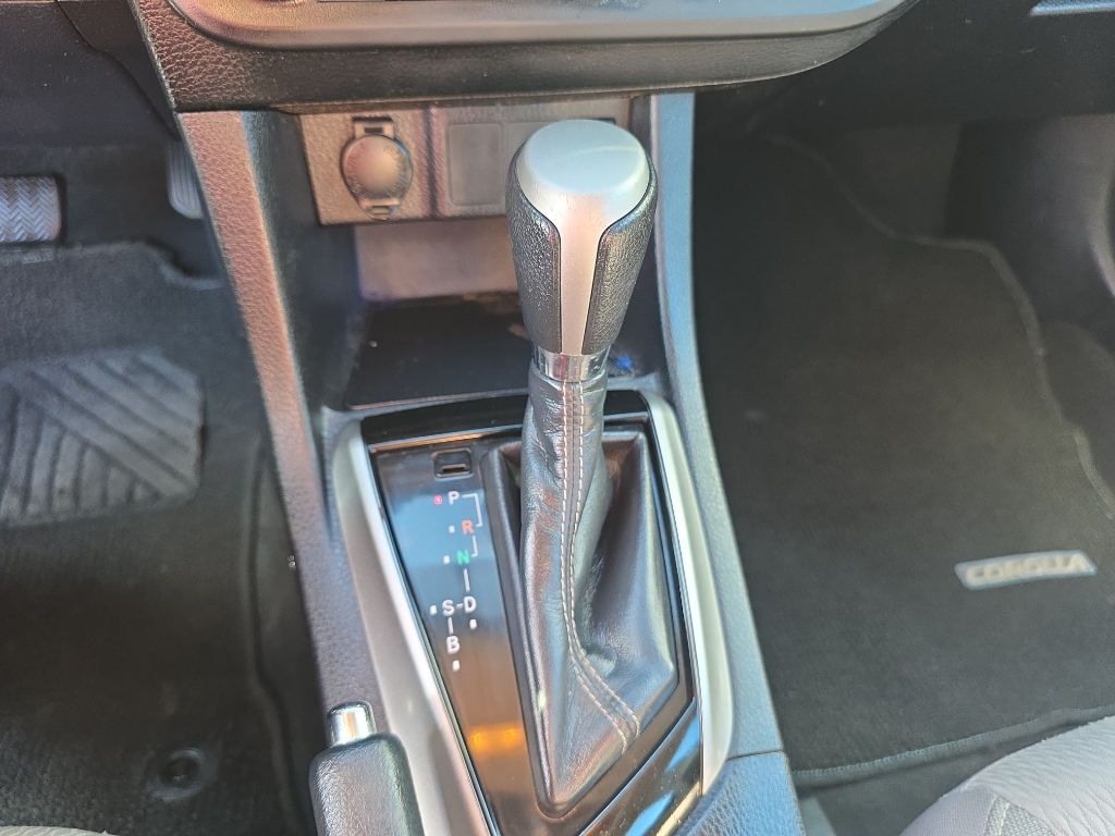 2015 Toyota Corolla photo 7