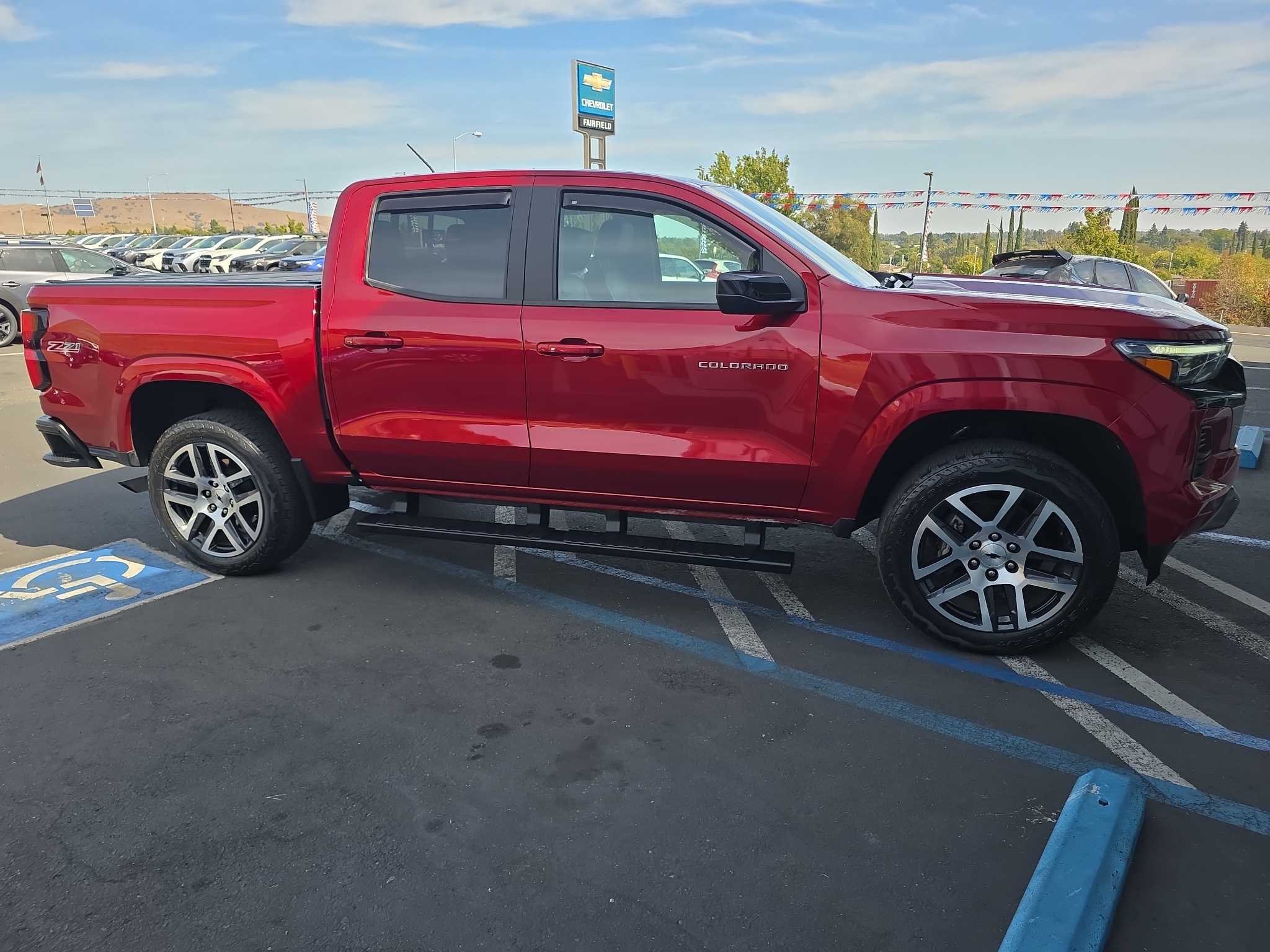 2023 Chevrolet Colorado photo 16