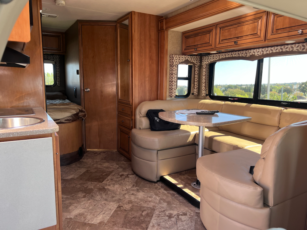 2015 Mercedes-Benz Sprinter 3500 photo 5