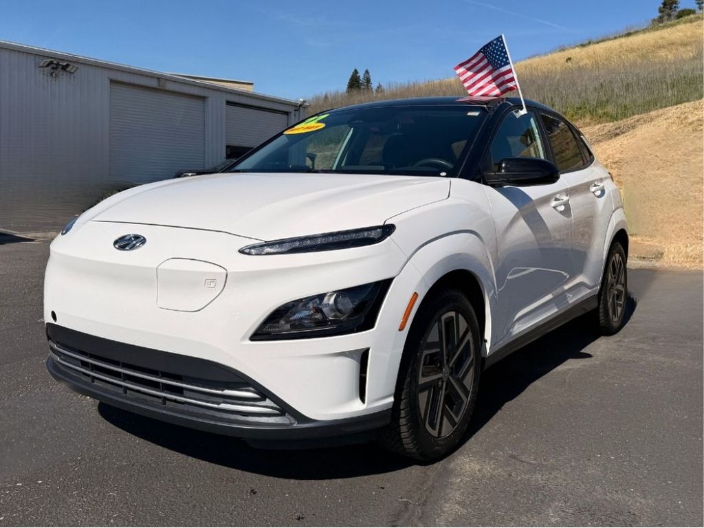 2022 Hyundai Kona EV photo 3