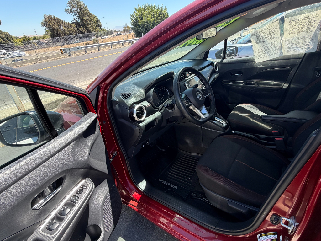 2022 Nissan Versa photo 8