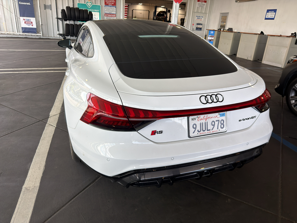 2023 Audi RS e-tron GT photo 2