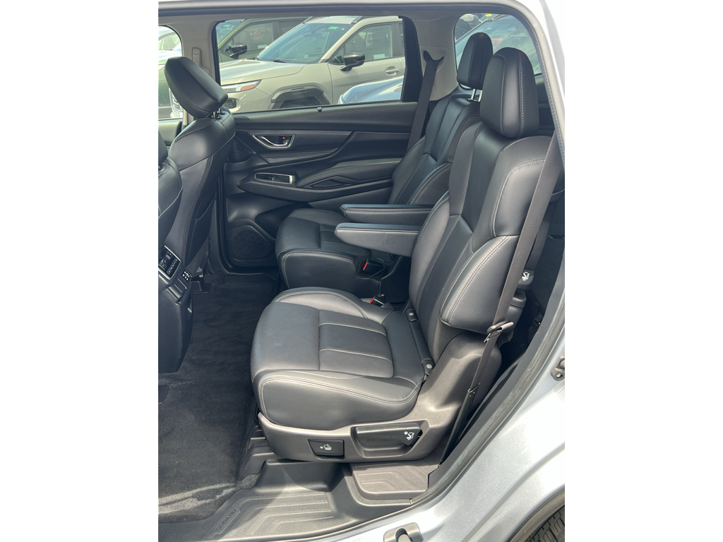 2024 Subaru Ascent photo 3