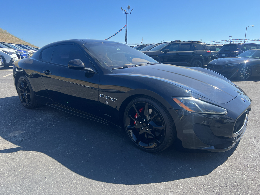 2013 Maserati GranTurismo photo 2