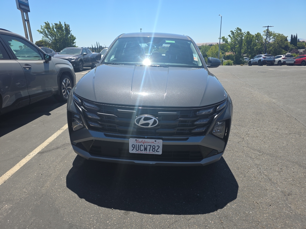 2025 Hyundai Tucson photo 2