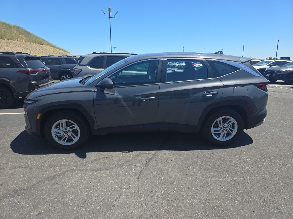 2025 Hyundai Tucson photo 3