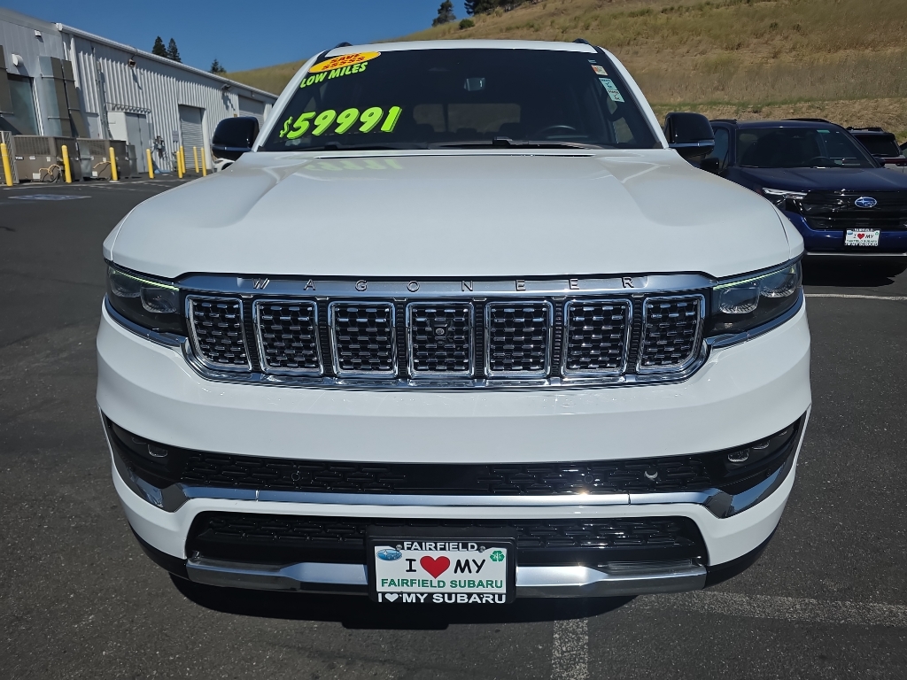 2023 Jeep Grand Wagoneer photo 2