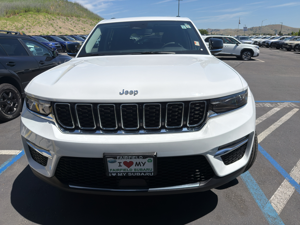 2023 Jeep Grand Cherokee photo 6