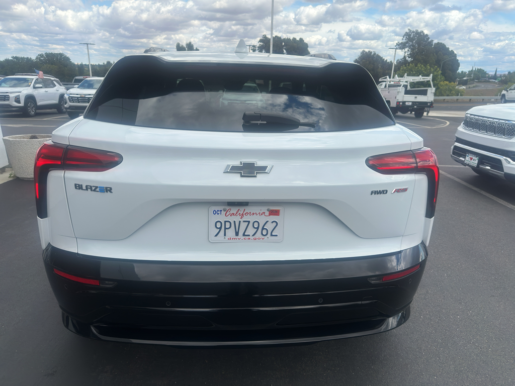 2024 Chevrolet Blazer EV photo 3
