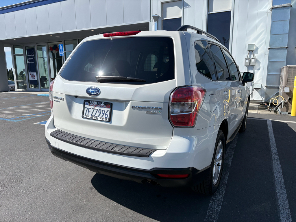 2015 Subaru Forester photo 8