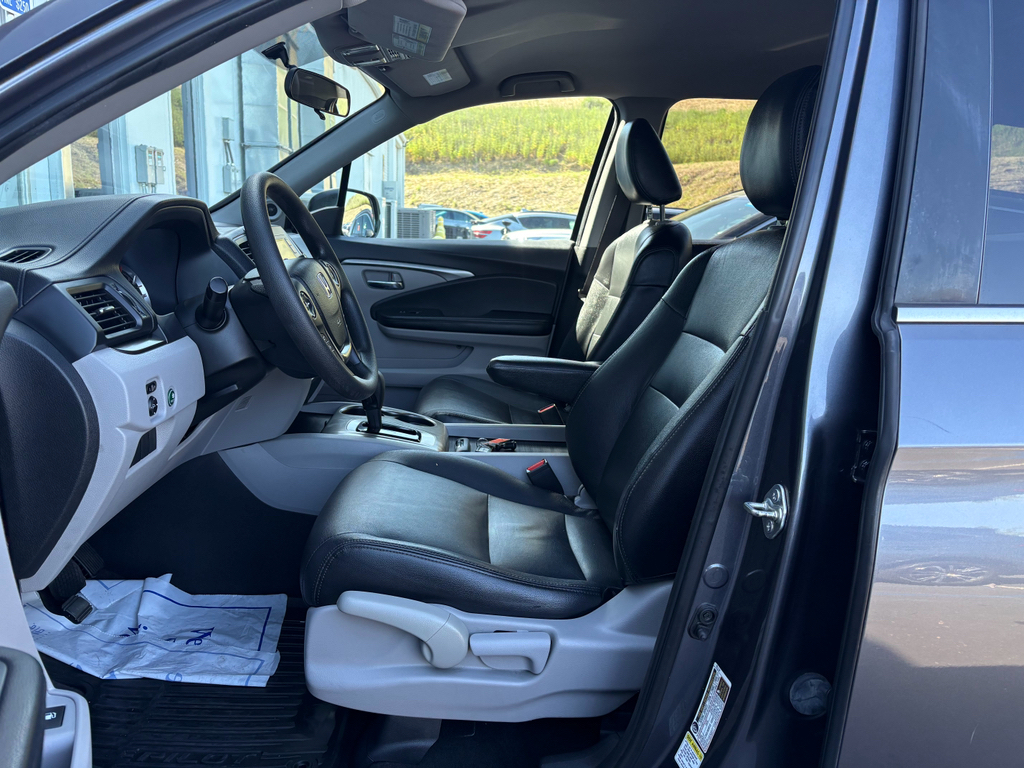 2016 Honda Pilot photo 3