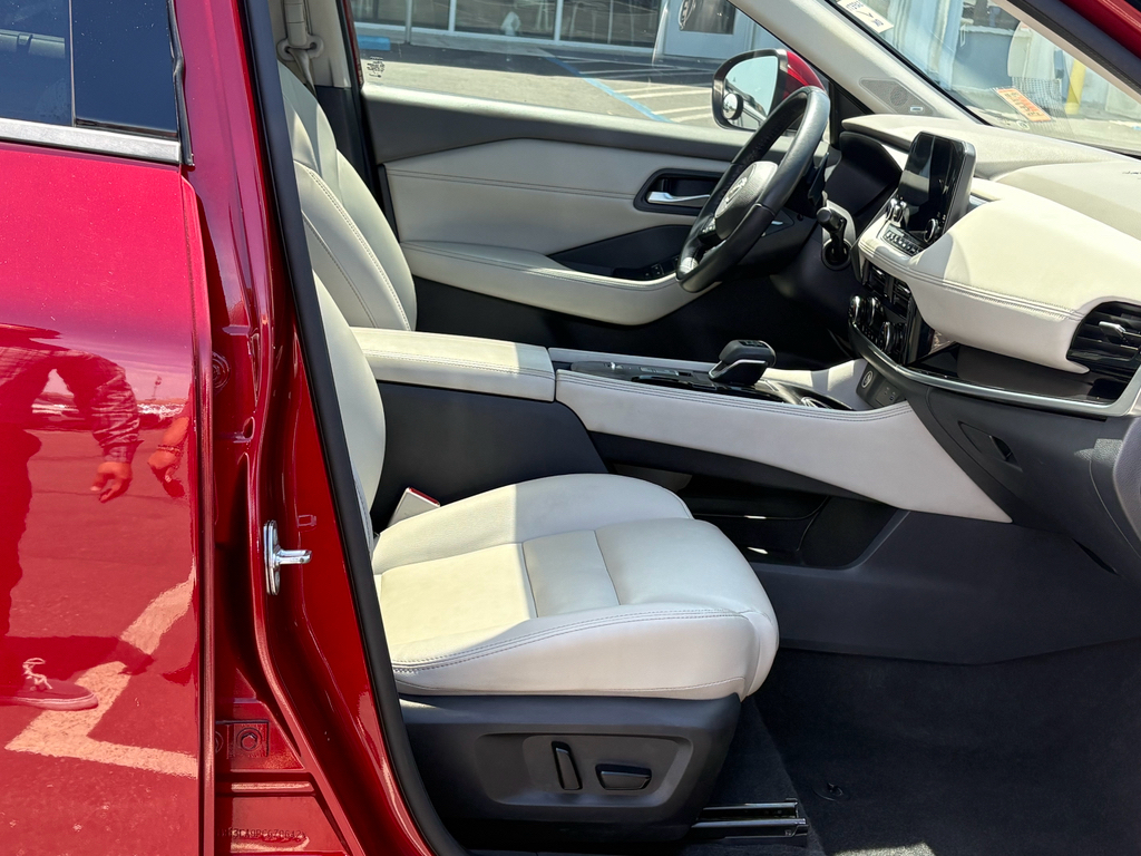 2023 Nissan Rogue photo 6