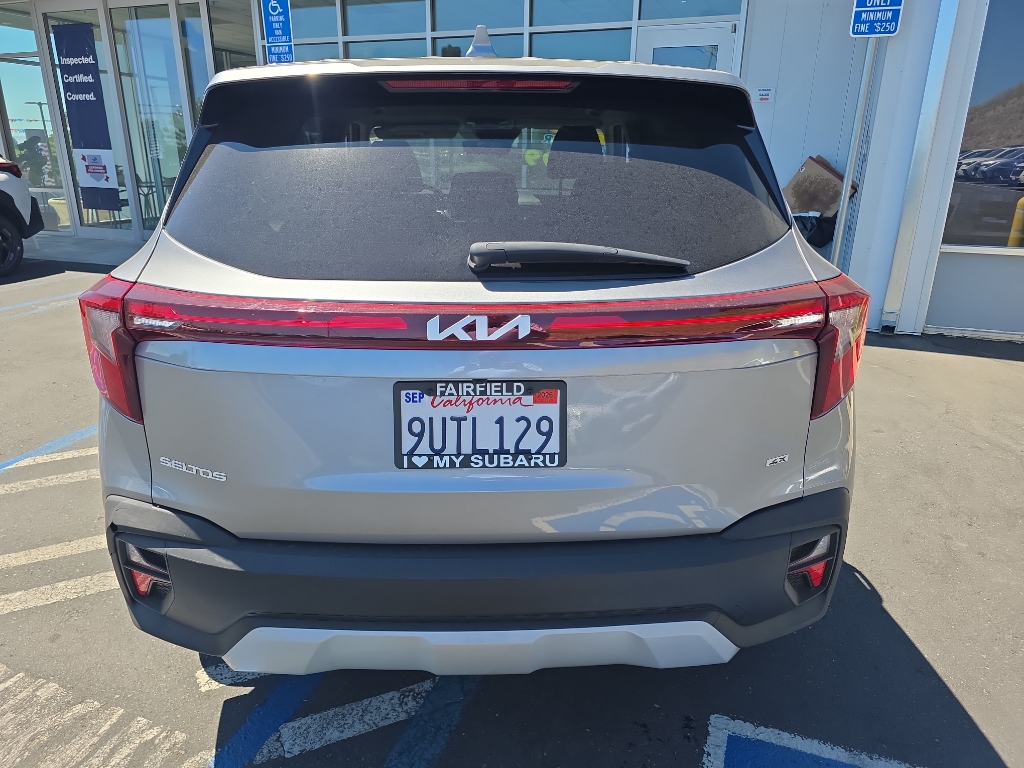 2025 Kia Seltos photo 4