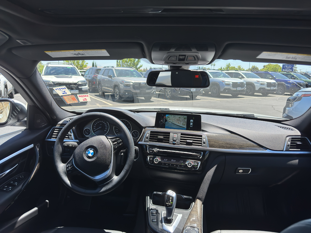 2016 BMW 3 series photo 4