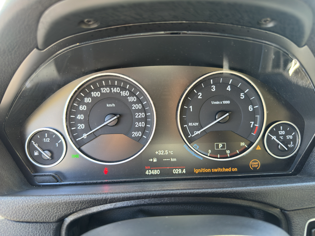 2016 BMW 3 series photo 6