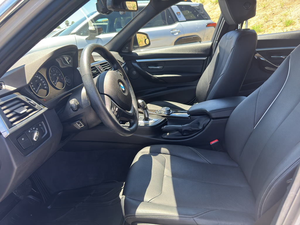 2016 BMW 3 series photo 7