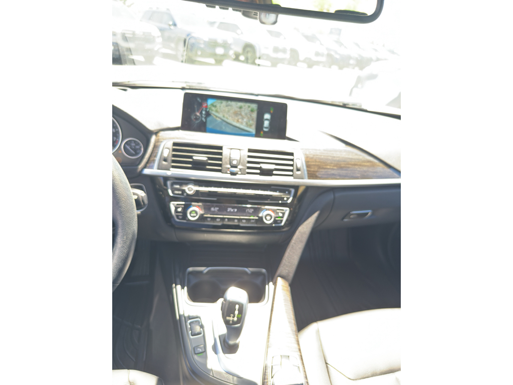 2016 BMW 3 series photo 16