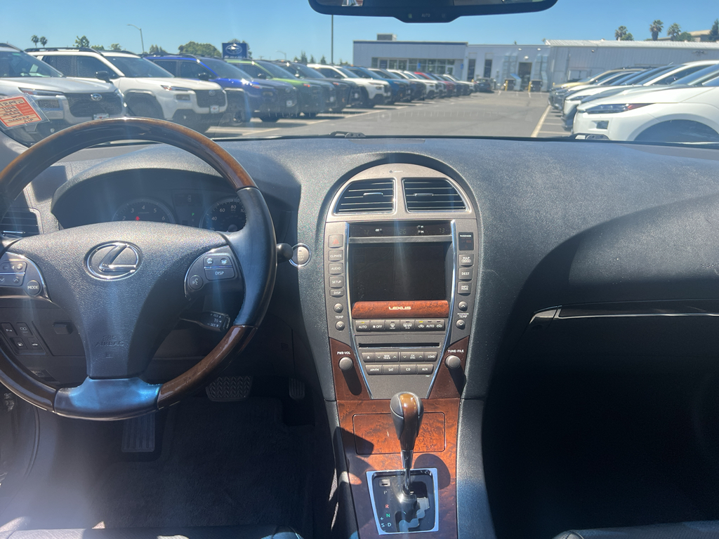 2011 Lexus ES 350 photo 5