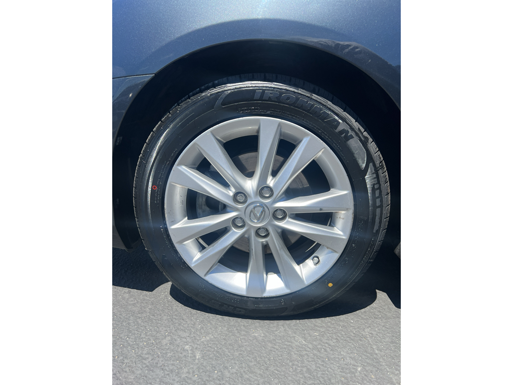 2011 Lexus ES 350 photo 6