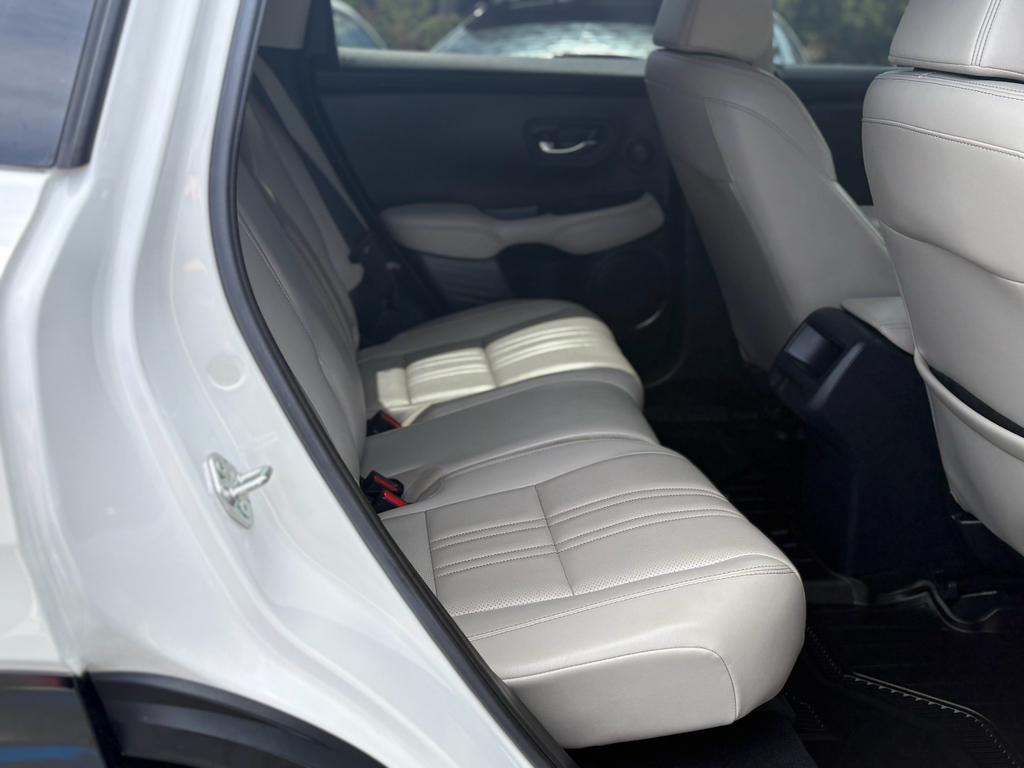 2023 Honda HR-V photo 3