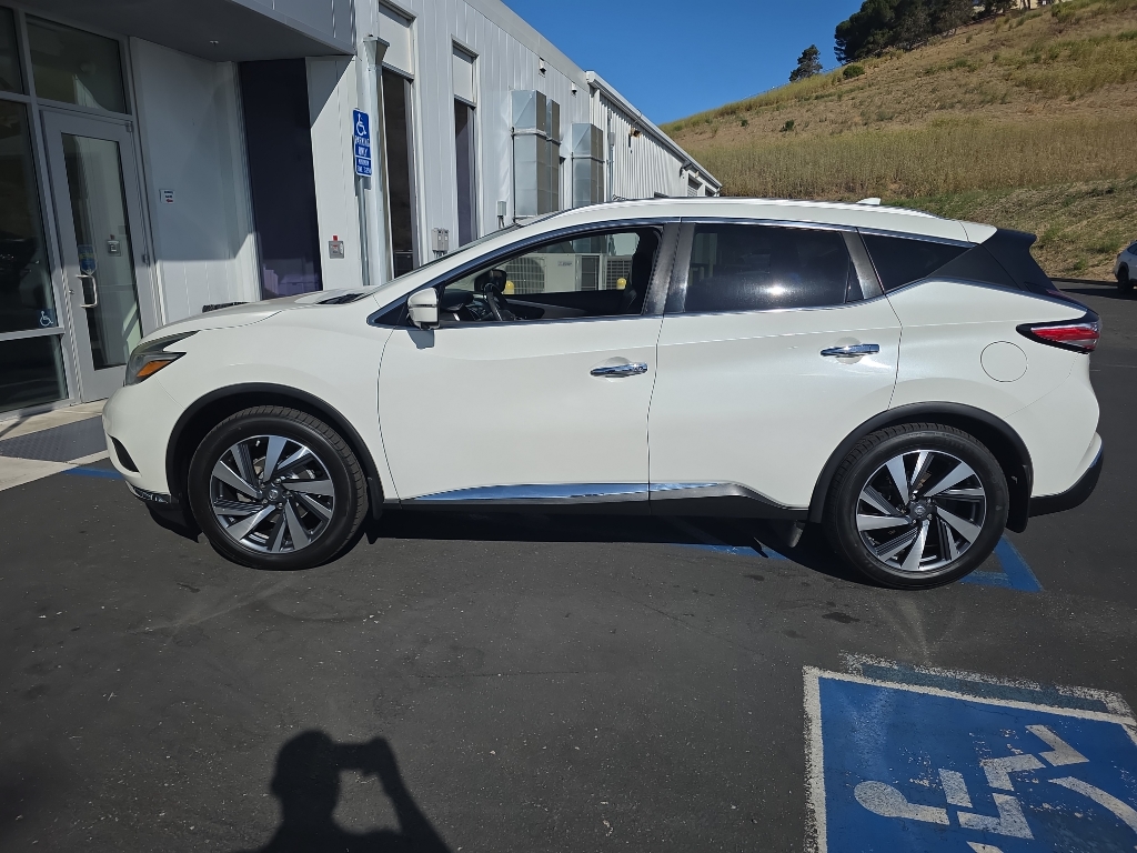 2017 Nissan Murano photo 2