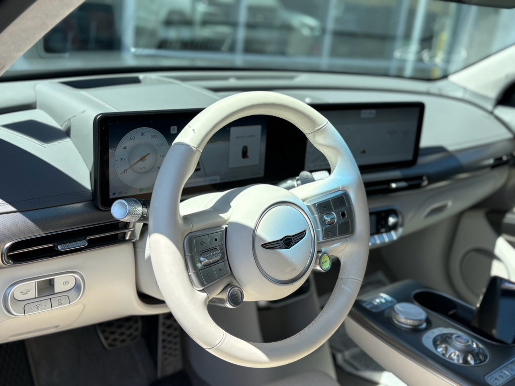 2023 Genesis GV60 photo 3
