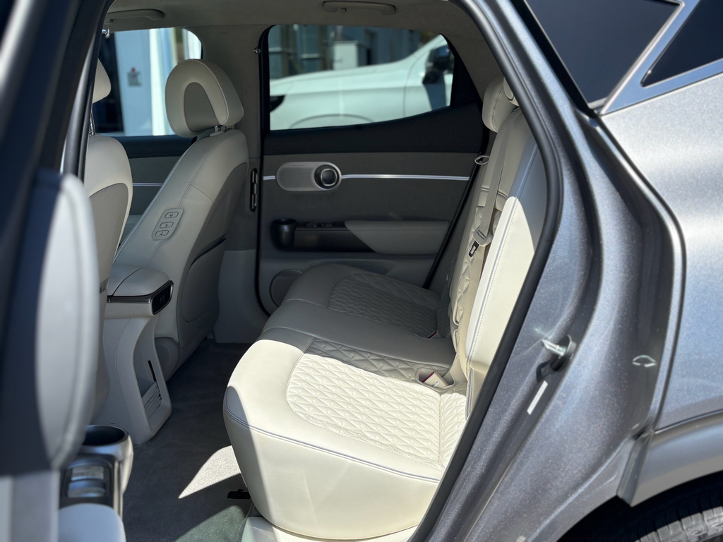 2023 Genesis GV60 photo 4
