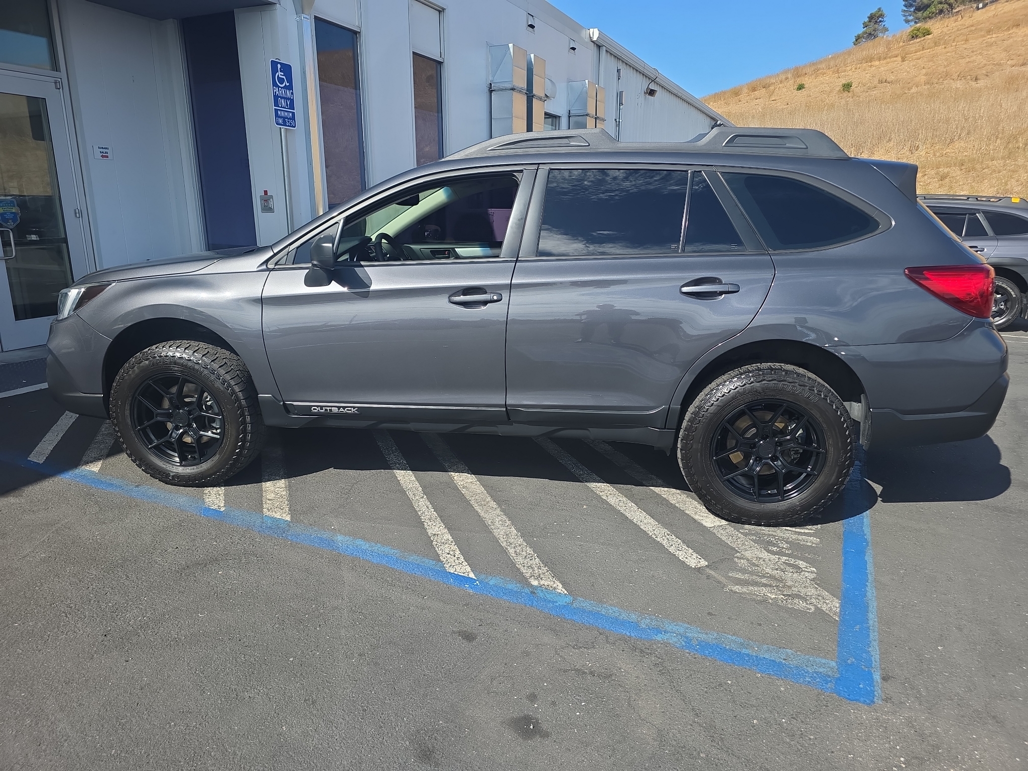 2019 Subaru Outback photo 3