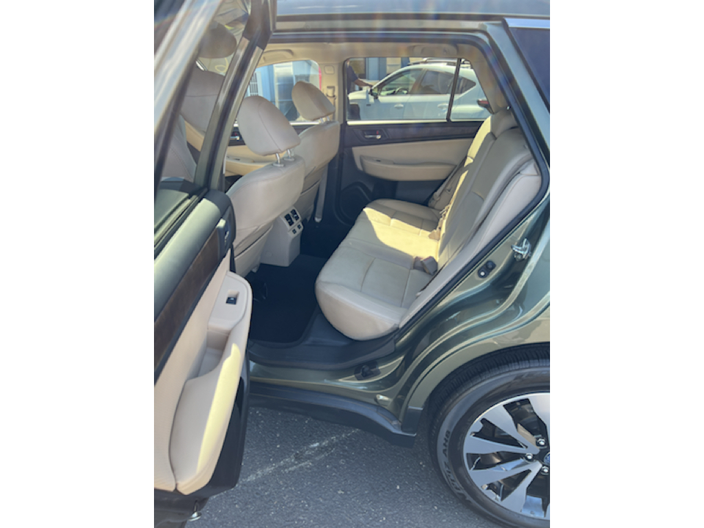 2017 Subaru Outback photo 6