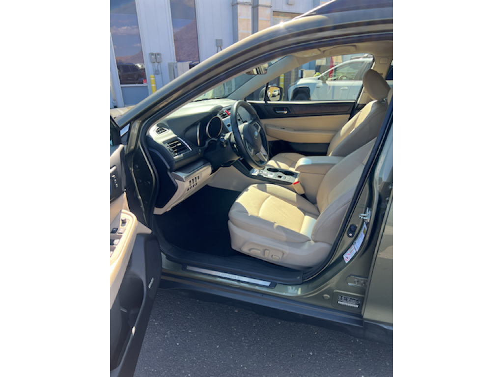 2017 Subaru Outback photo 7