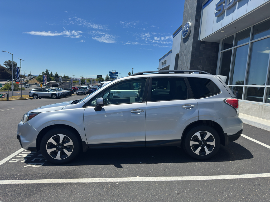2018 Subaru Forester photo 5