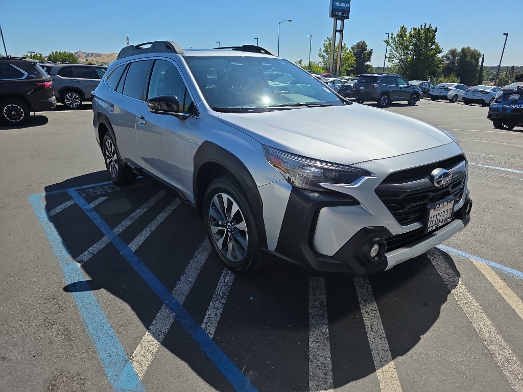 2023 Subaru Outback photo 3