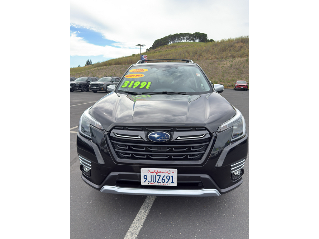 2023 Subaru Forester photo 2