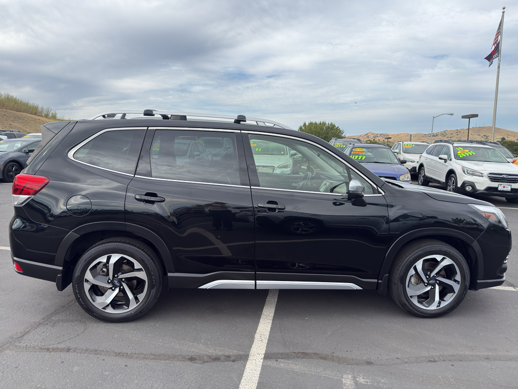 2023 Subaru Forester photo 4