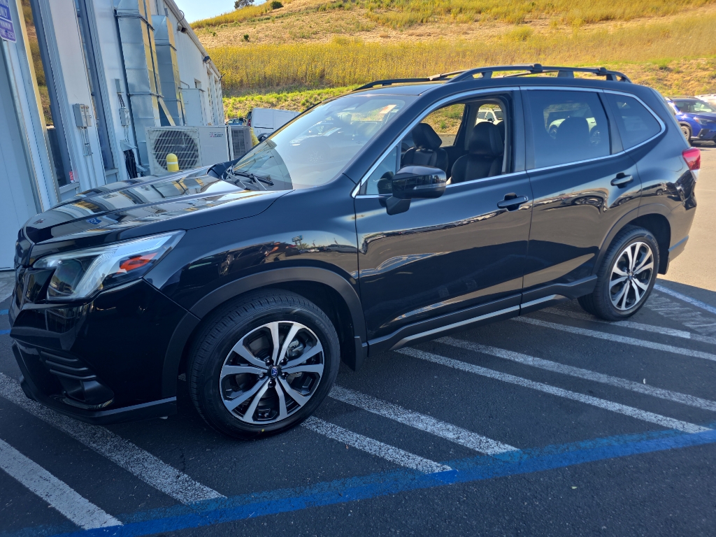 2022 Subaru Forester photo 4