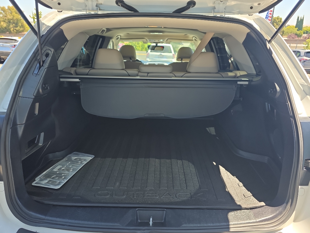 2019 Subaru Outback photo 3