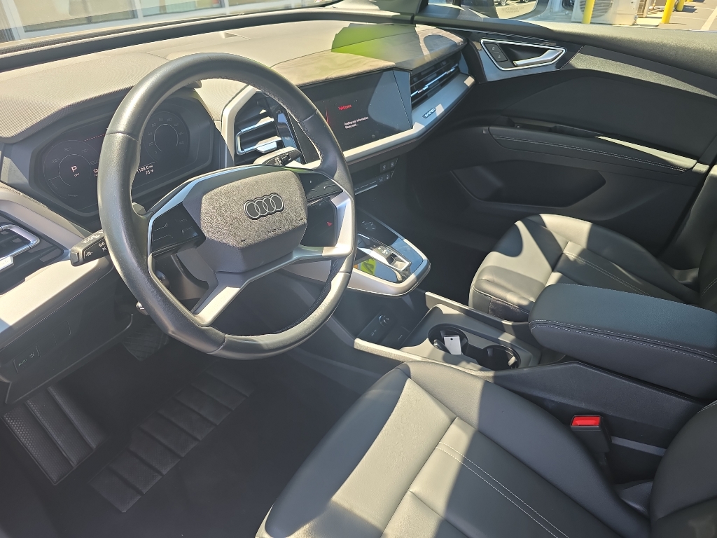 2023 Audi Q4 e-tron photo 4
