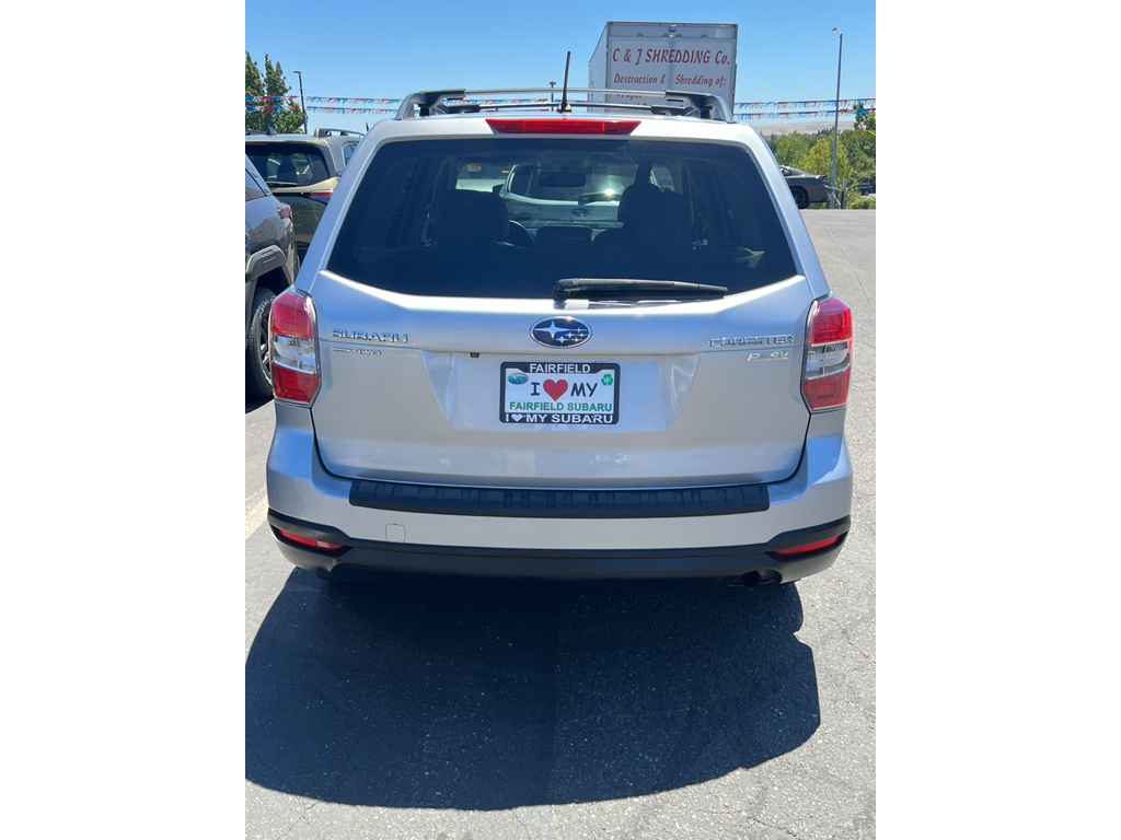 2015 Subaru Forester photo 5