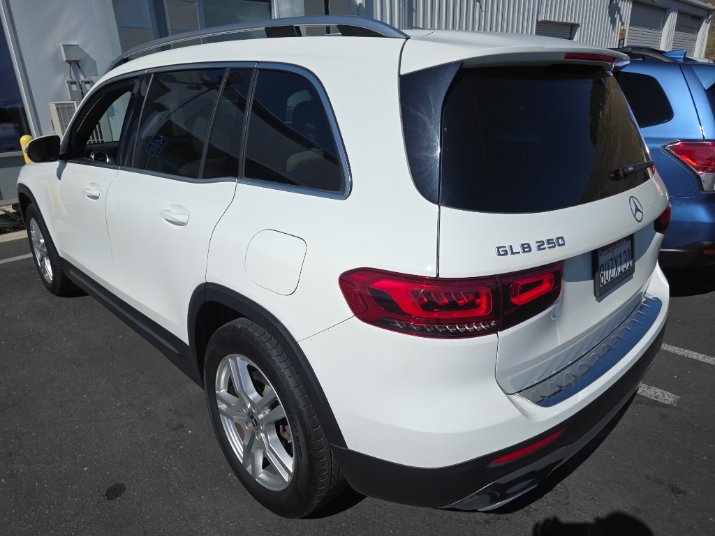 2021 Mercedes-Benz GLB photo 3