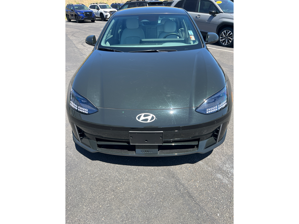 2023 Hyundai IONIQ 6 photo 2