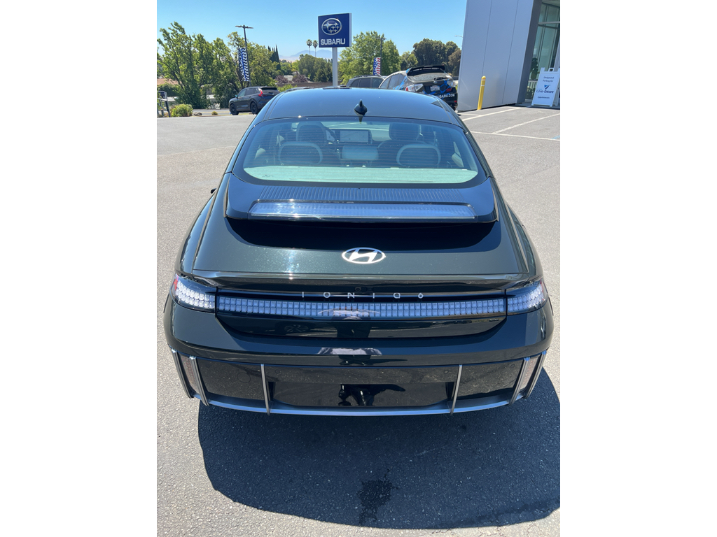 2023 Hyundai IONIQ 6 photo 4