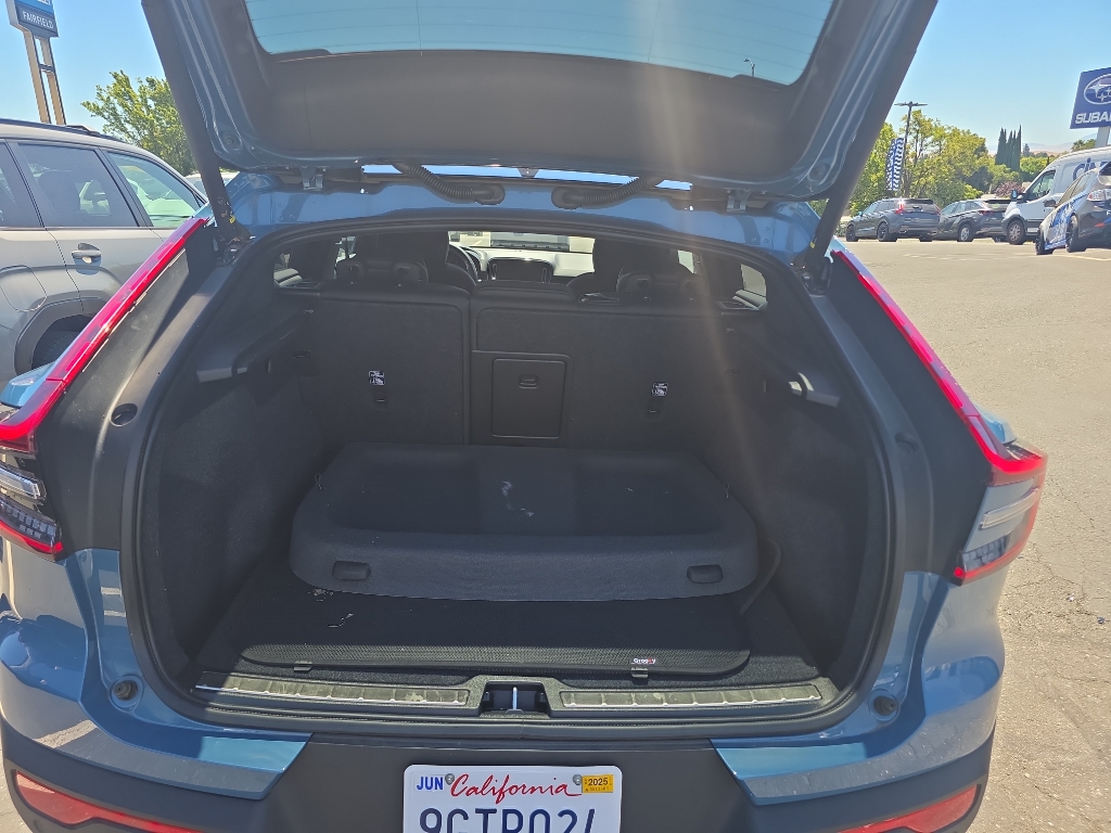 2023 Volvo C40 Recharge photo 3