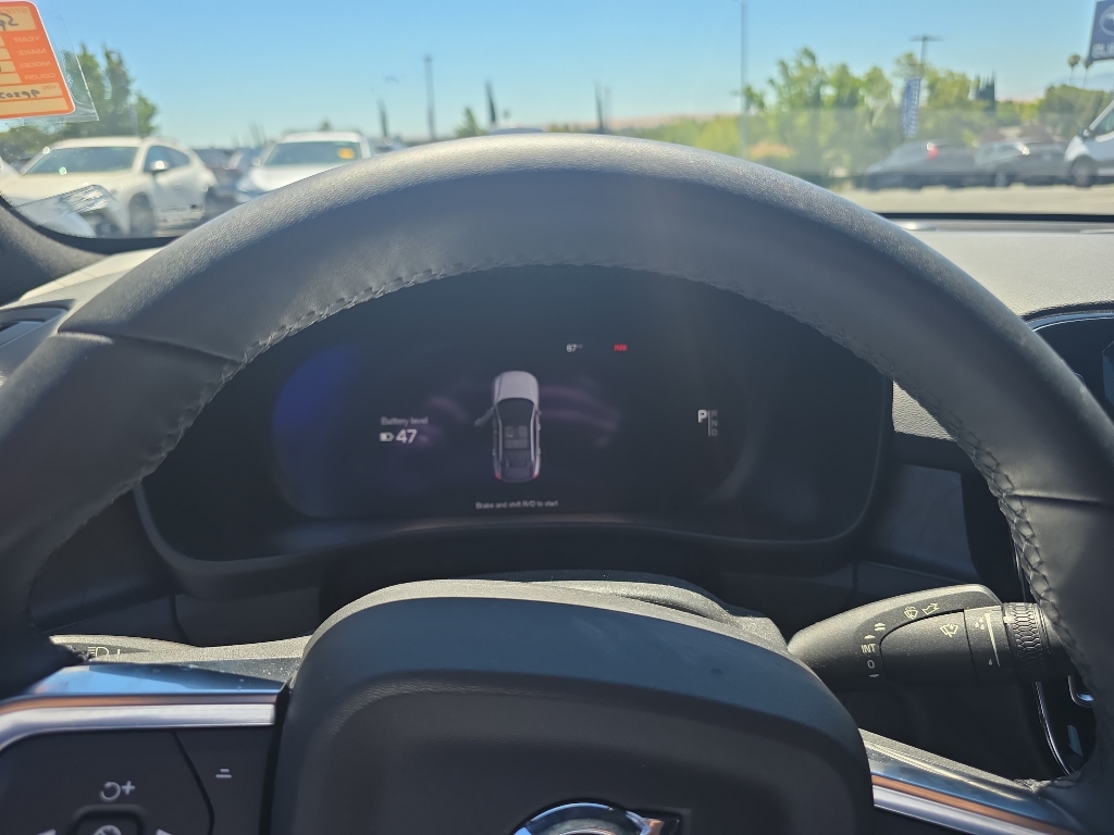 2023 Volvo C40 Recharge photo 5