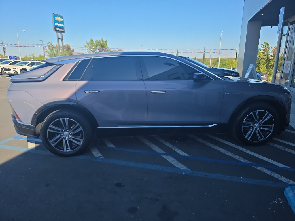 2024 Cadillac Lyriq photo 5