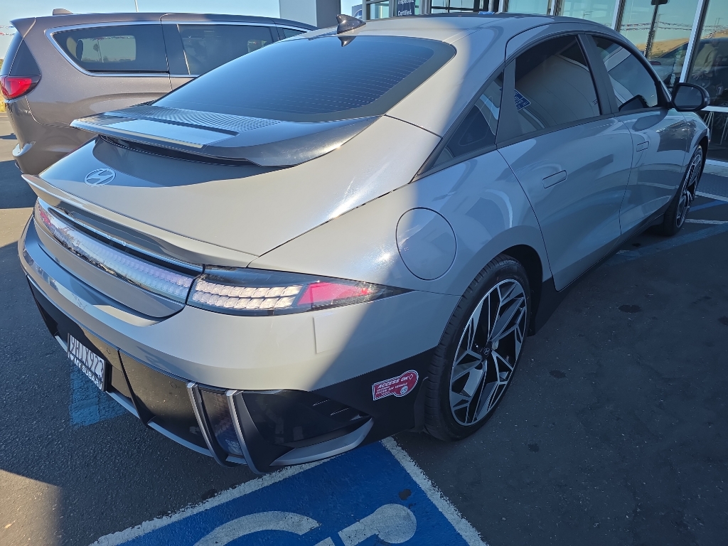 2023 Hyundai IONIQ 6 photo 4