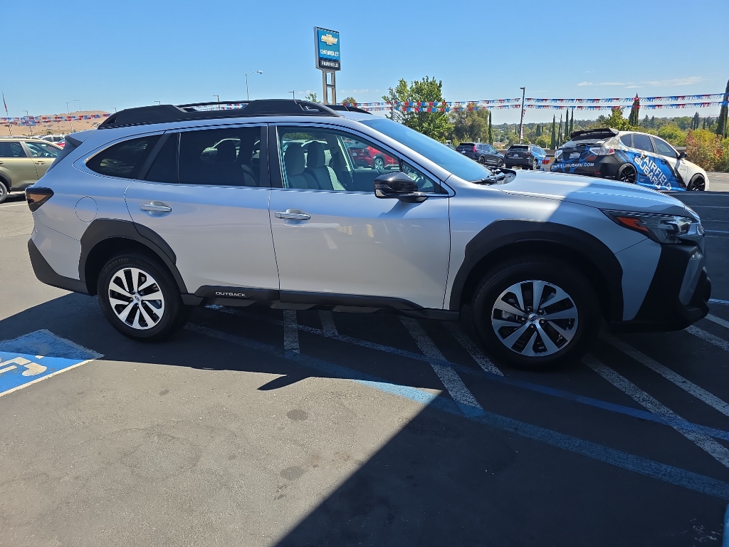 2023 Subaru Outback photo 3