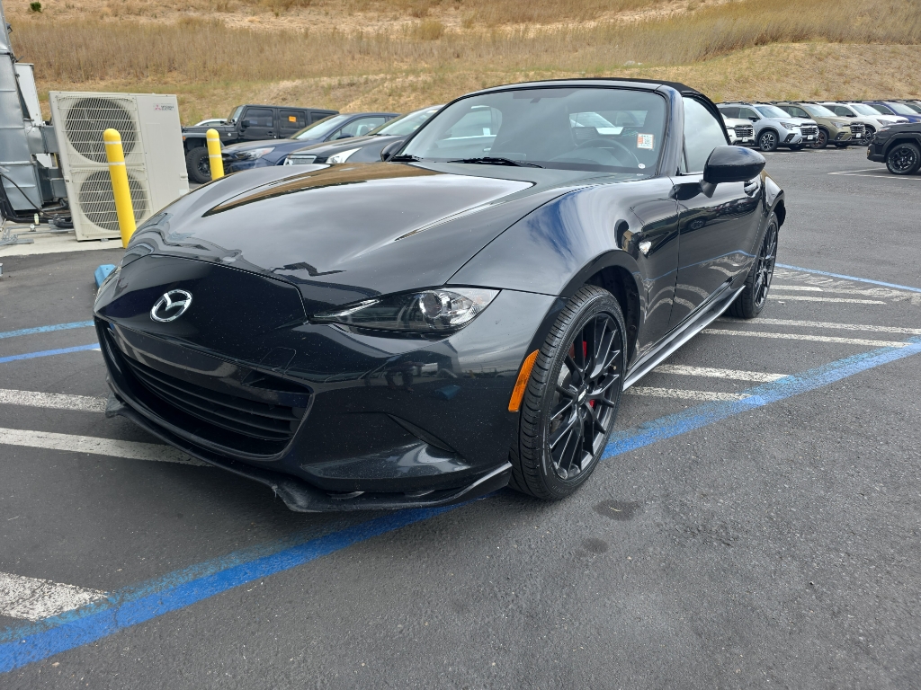 Jet Black Mica 2016 Mazda MX-5 Miata Convertible Rear-Wheel Drive 6-Speed Manual