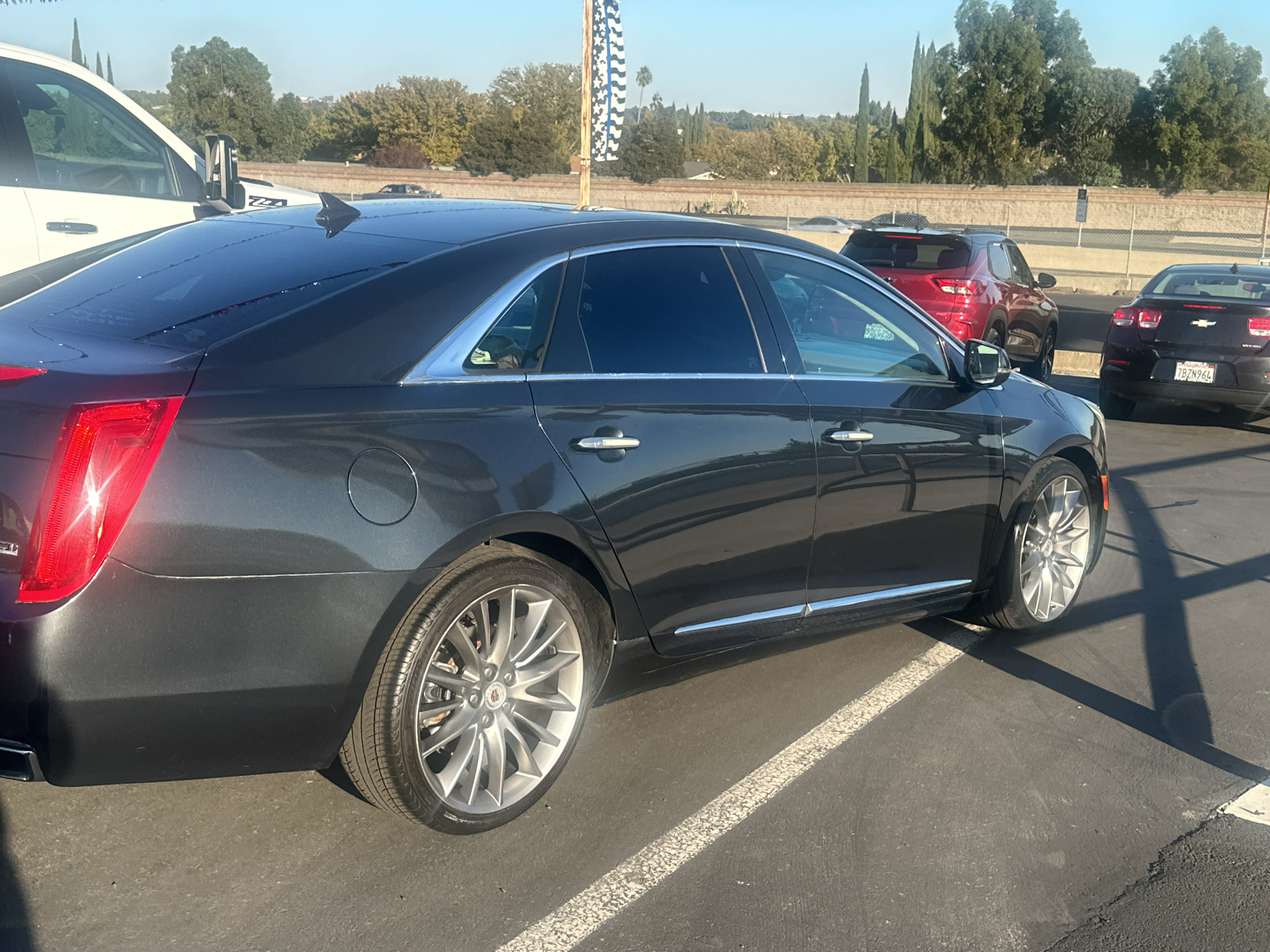 2013 Cadillac XTS photo 2